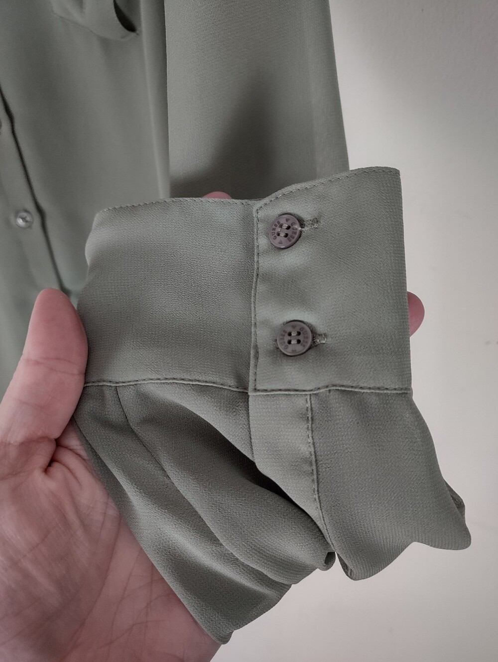 GUESS Los Angeles Sheer Sage Green Button-Down Shirt - Size Small - Picture 5 of 9